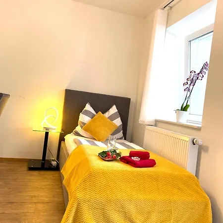 Neubauwohnung In - Sehr Zentral,gratis Parkplatz Und Balkon 아파트 린츠