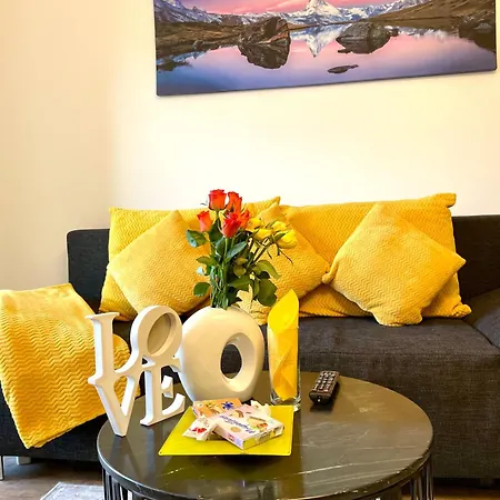 Neubauwohnung In - Sehr Zentral,gratis Parkplatz Und Balkon 아파트 린츠