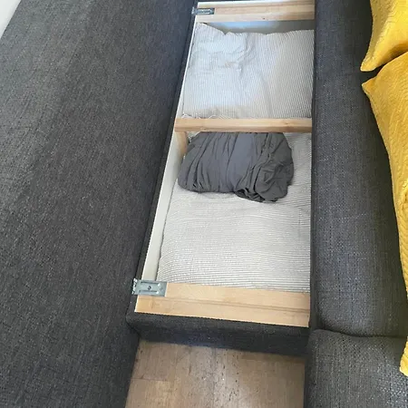 Neubauwohnung In - Sehr Zentral,gratis Parkplatz Und Balkon 아파트 *