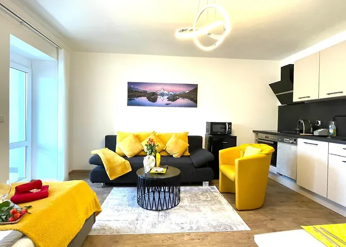 Neubauwohnung In - Sehr Zentral,gratis Parkplatz Und Balkon Linec