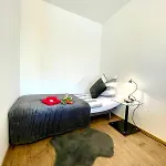 Appartement Neubauwohnung In - Sehr Zentral,gratis Parkplatz Und Balkon *