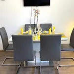 Appartement Neubauwohnung In - Sehr Zentral,gratis Parkplatz Und Balkon Linz