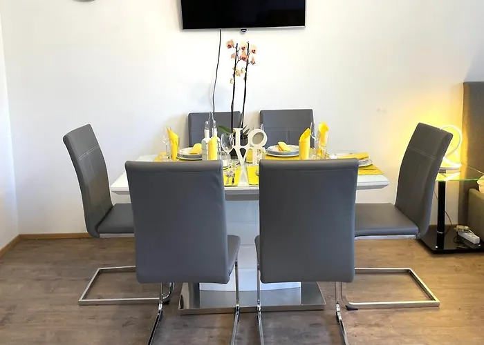 Daire Neubauwohnung In - Sehr Zentral,gratis Parkplatz Und Balkon Linz